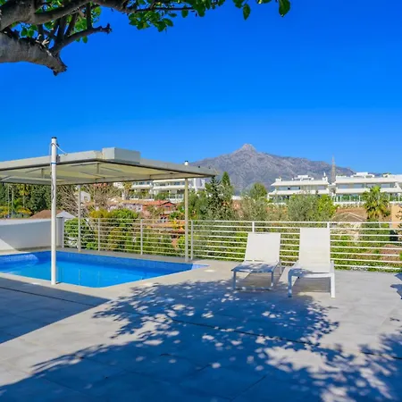 Holiday home Cozy In With Private Pool And Close To Puerto Banus *
