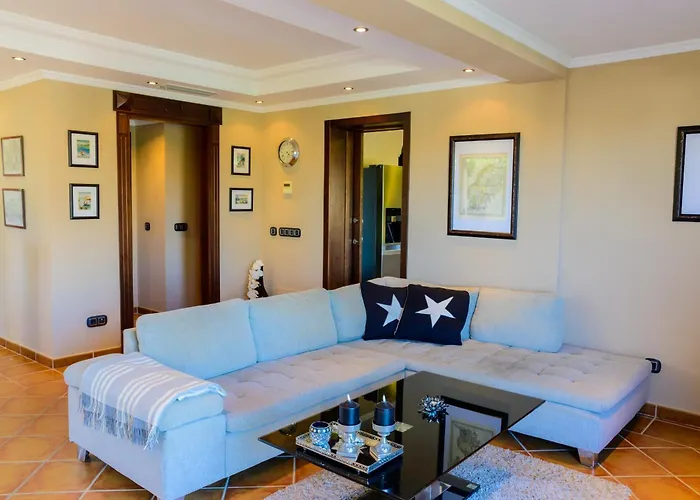 Feriehus Cozy In With Private Pool And Close To Puerto Banus Marbella