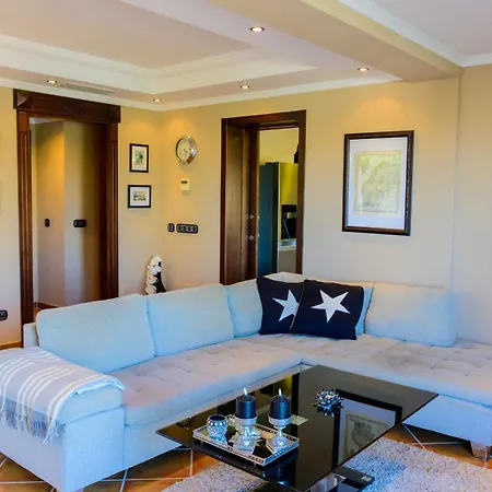 Дом отдыха Cozy In With Private Pool And Close To Puerto Banus Марбелья