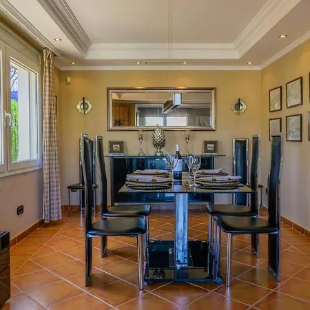 Feriehus Cozy In With Private Pool And Close To Puerto Banus